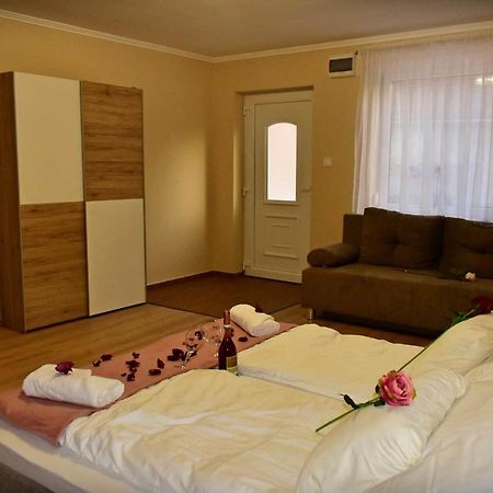 Napfeny Apartman Мако Екстер'єр фото