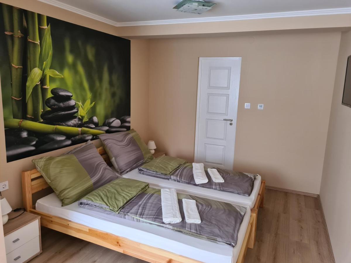 Napfeny Apartman Мако Екстер'єр фото